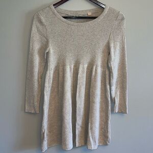 Women's Crew Neck Ribbed Swing Sweater - Light Gray
